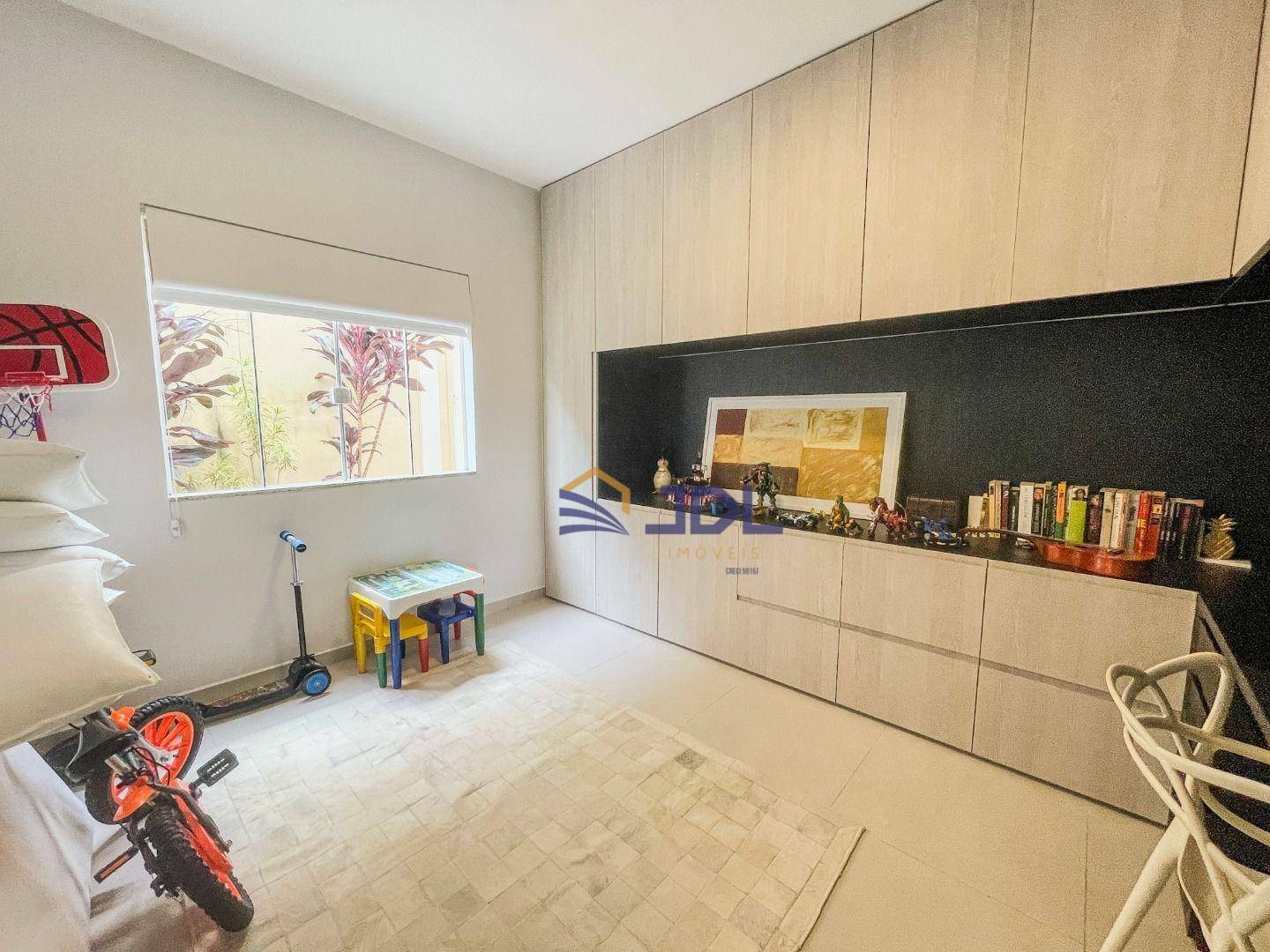 Casa à venda com 3 quartos, 262m² - Foto 10