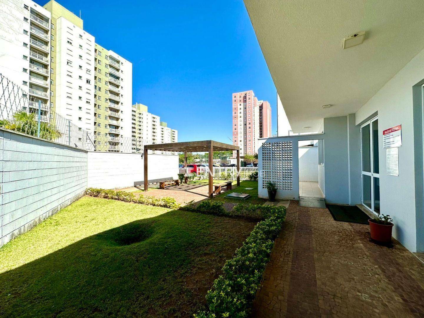 Apartamento para alugar com 2 quartos, 60m² - Foto 17