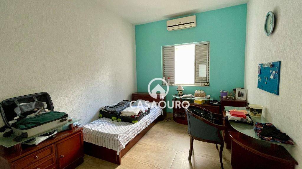 Casa à venda com 7 quartos, 400m² - Foto 16