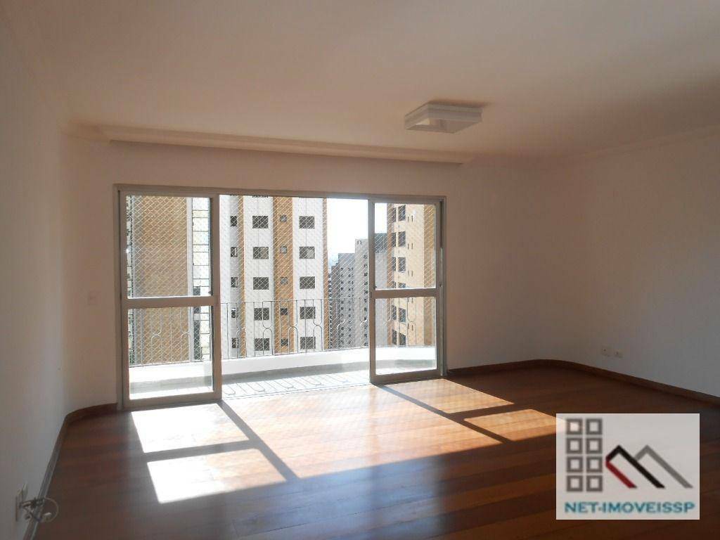 Apartamento para alugar com 4 quartos, 130m² - Foto 1