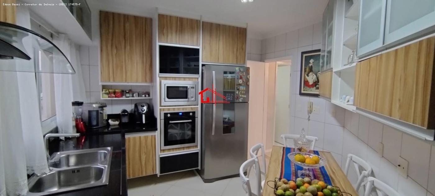 Apartamento à venda com 4 quartos, 212m² - Foto 23