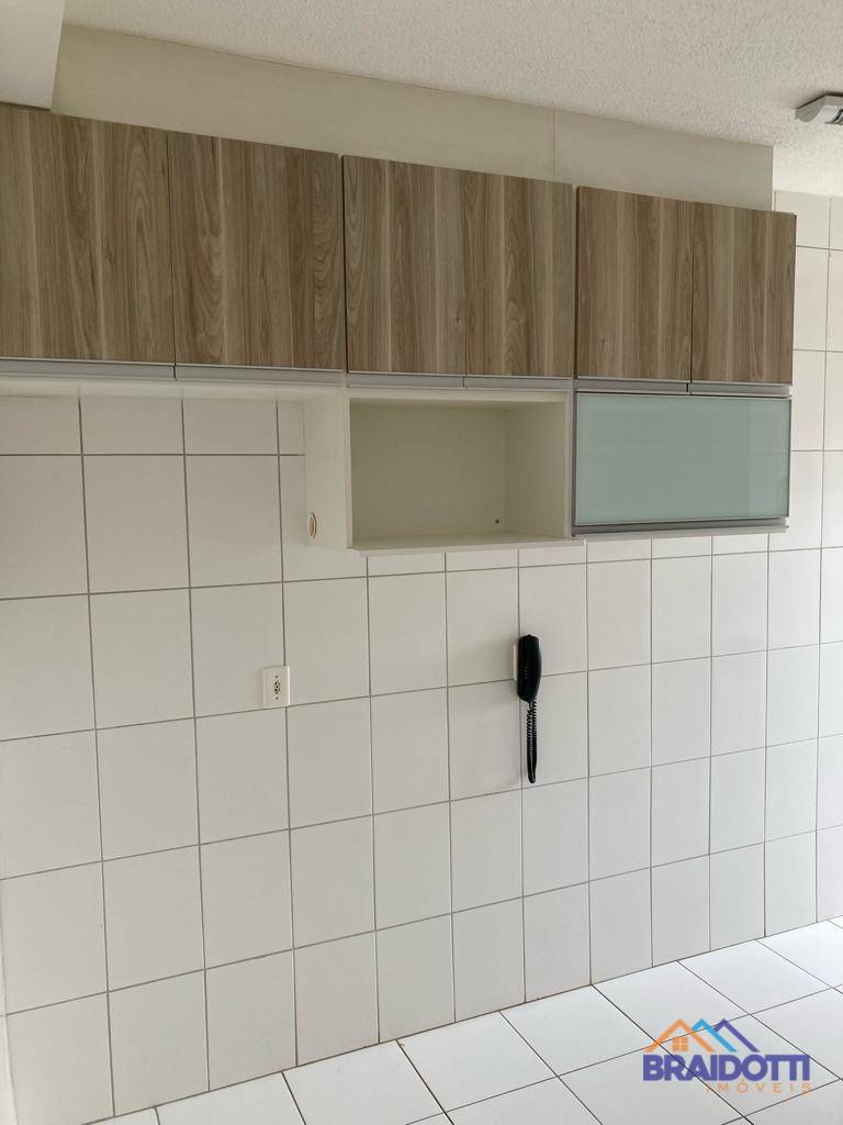 Apartamento à venda com 2 quartos, 50m² - Foto 2