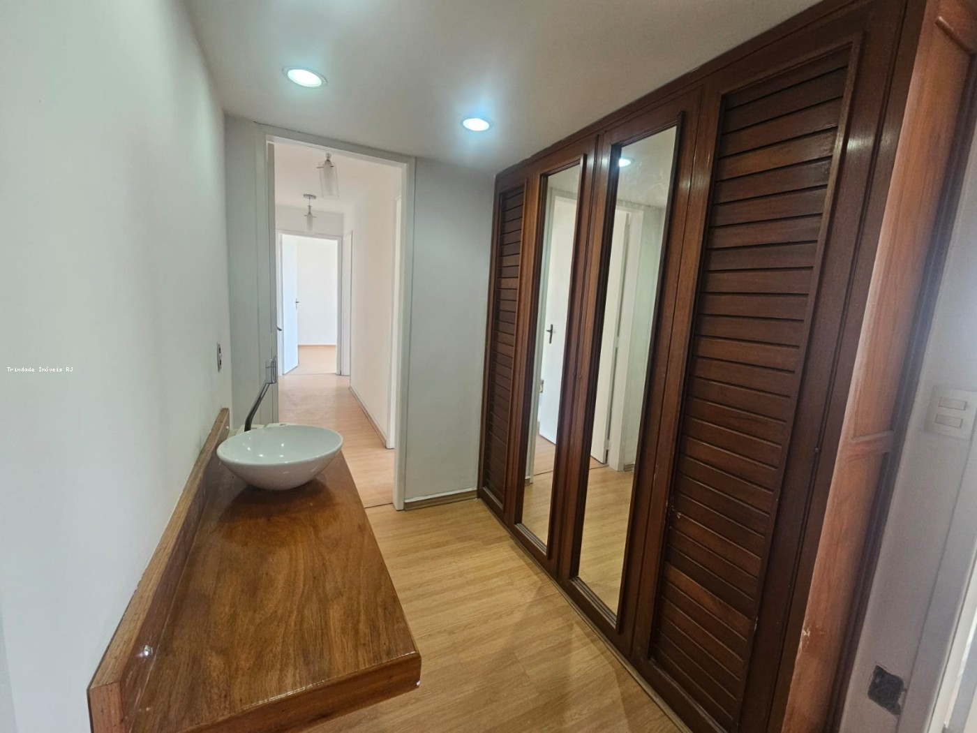 Apartamento para alugar com 4 quartos, 200m² - Foto 12