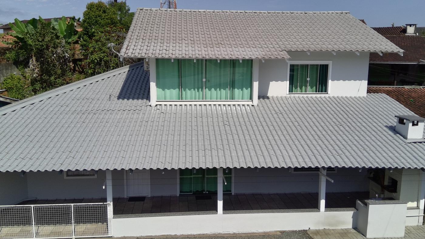 Casa para alugar com 4 quartos, 185m² - Foto 2