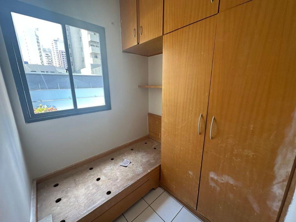 Apartamento para alugar com 4 quartos, 137m² - Foto 9