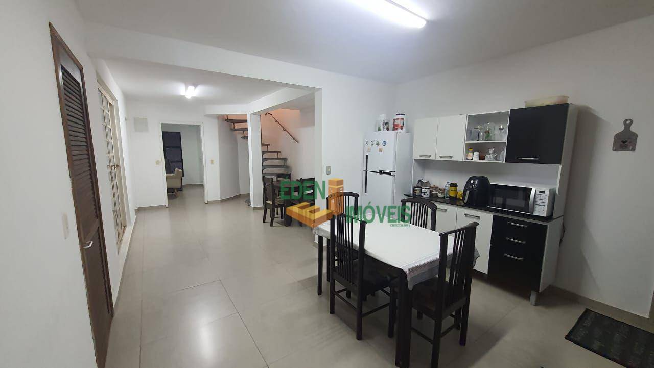 Casa à venda com 3 quartos, 160m² - Foto 7