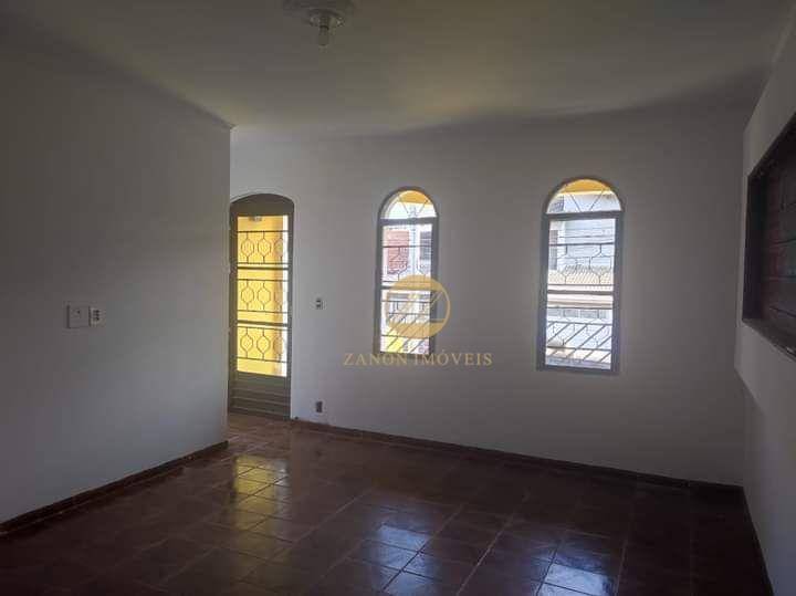 Casa à venda com 3 quartos, 100m² - Foto 1