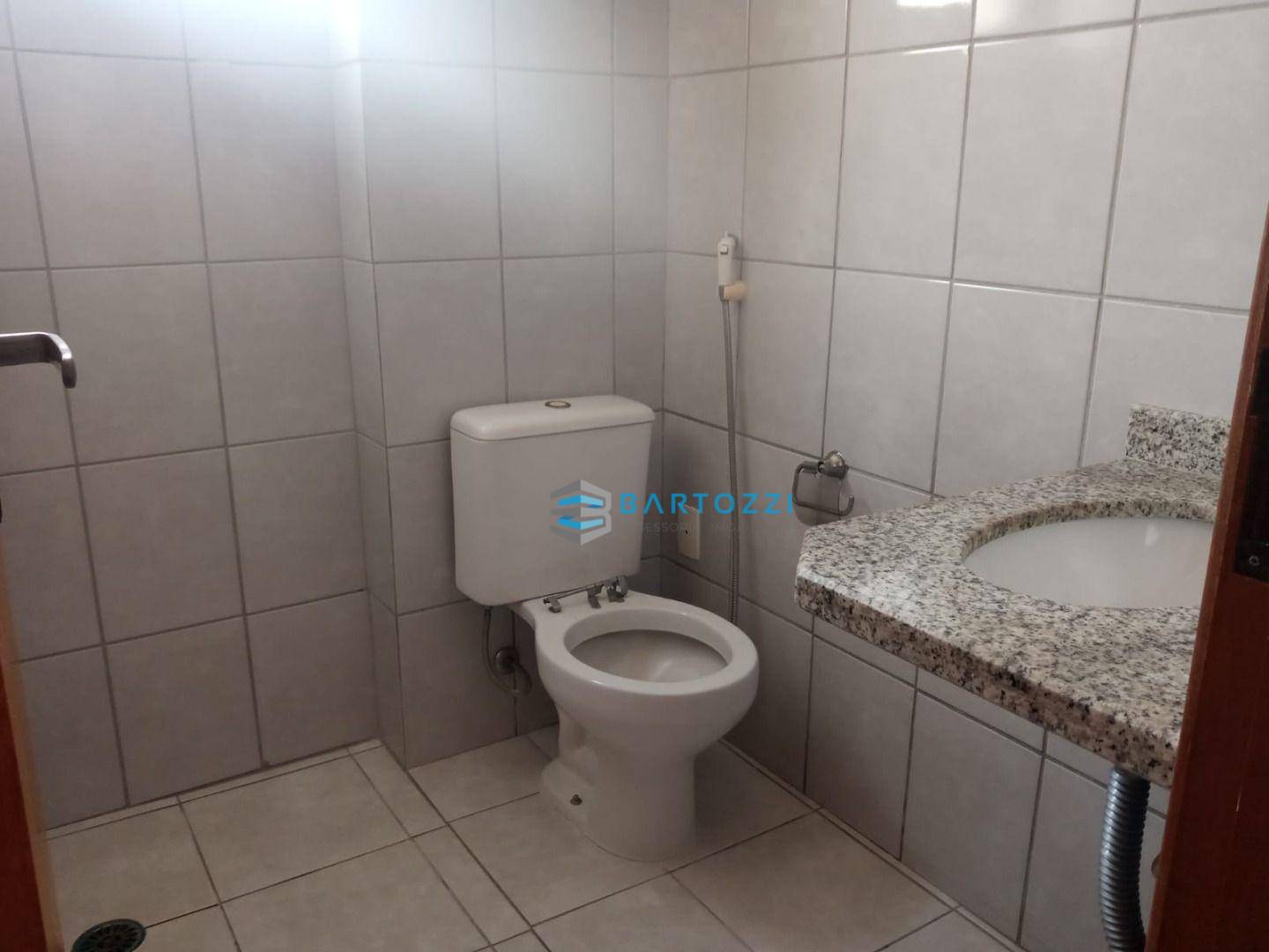 Apartamento à venda com 2 quartos, 70m² - Foto 25