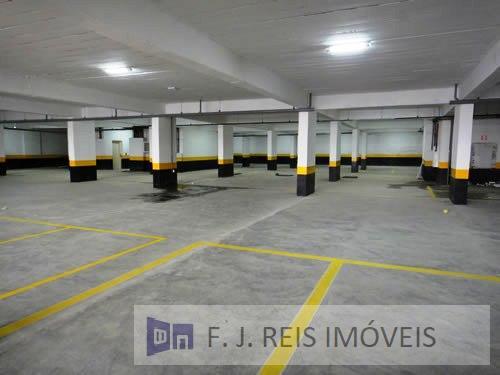 Apartamento à venda com 2 quartos, 62m² - Foto 42