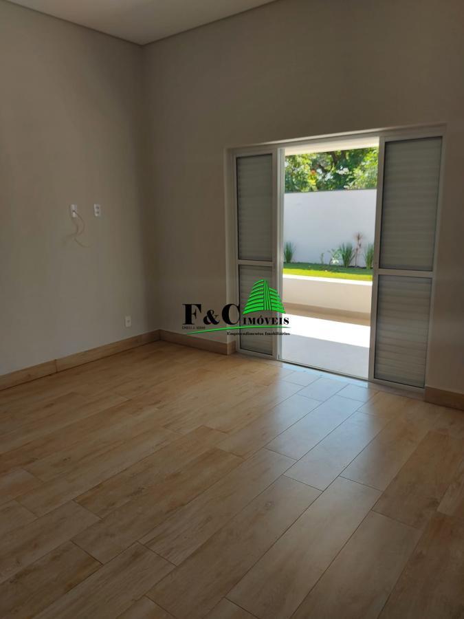 Casa para alugar com 3 quartos, 1148m² - Foto 7