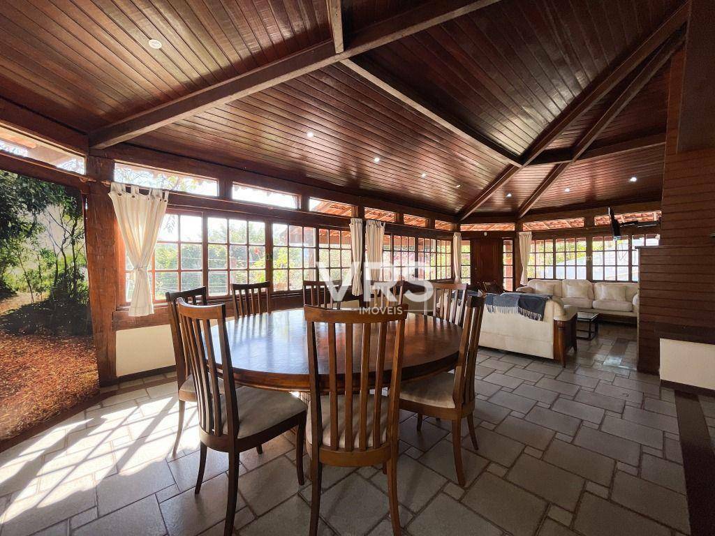 Casa à venda com 5 quartos, 220m² - Foto 30