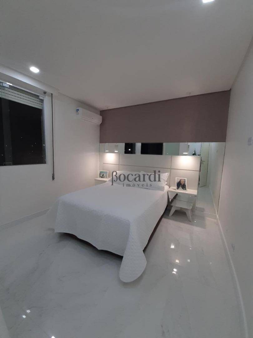 Apartamento à venda com 2 quartos, 105m² - Foto 1