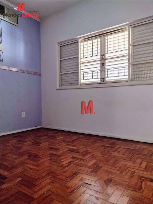 Casa para alugar com 3 quartos, 375m² - Foto 22