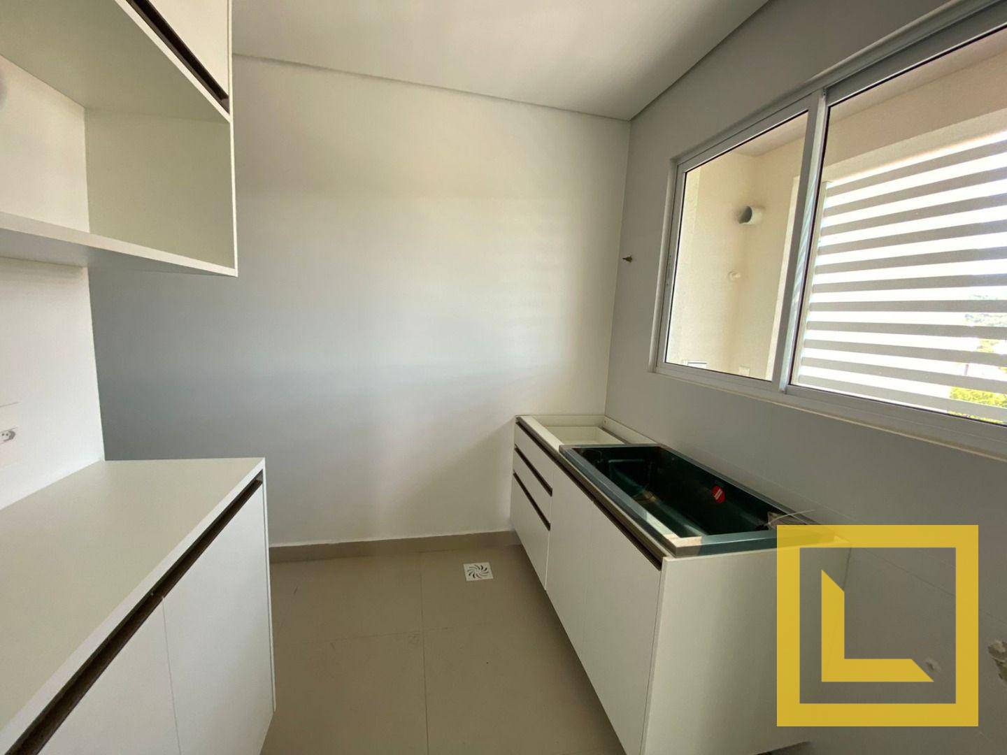 Apartamento à venda com 3 quartos, 165m² - Foto 9