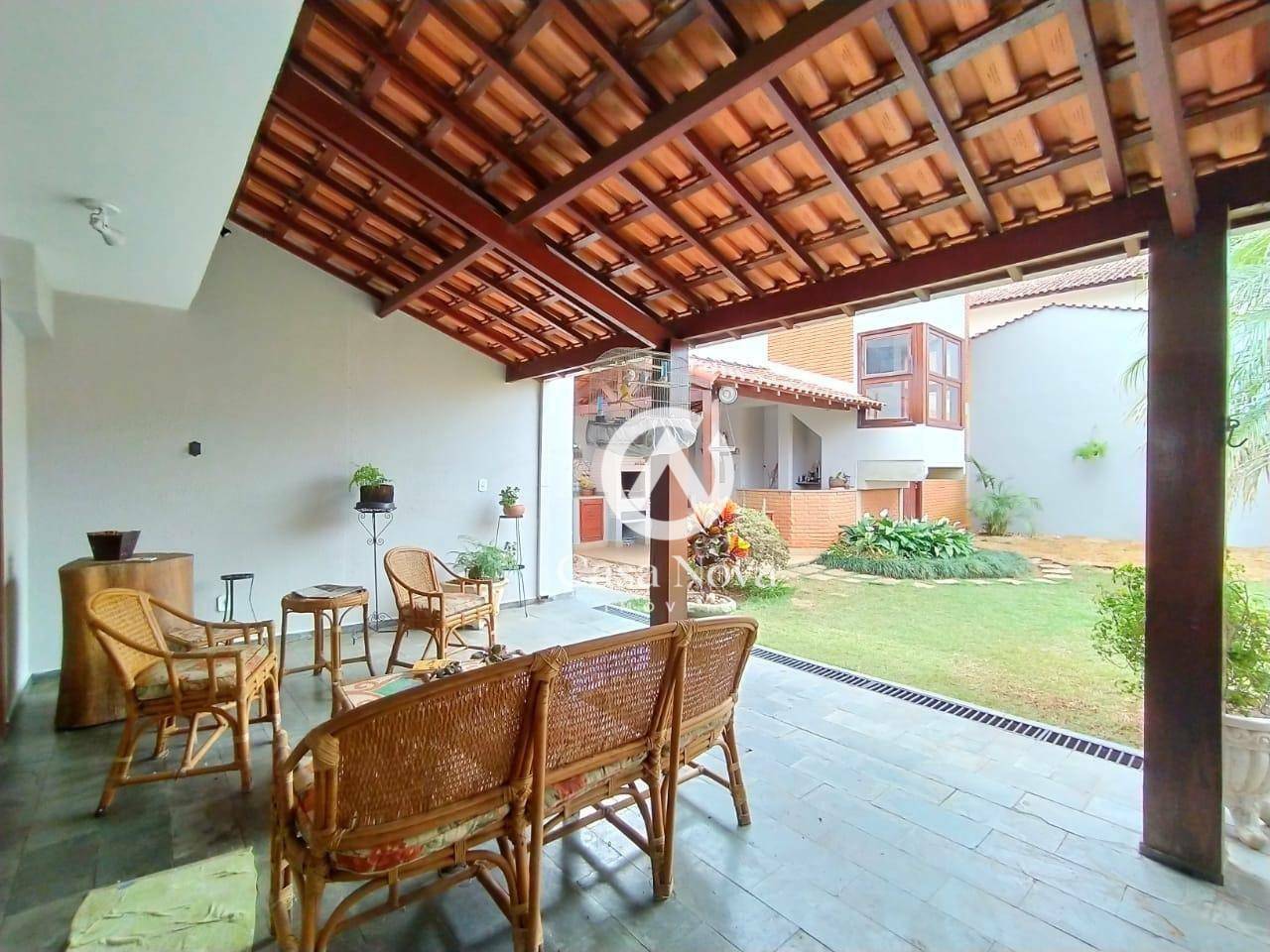 Casa à venda com 4 quartos, 357m² - Foto 5