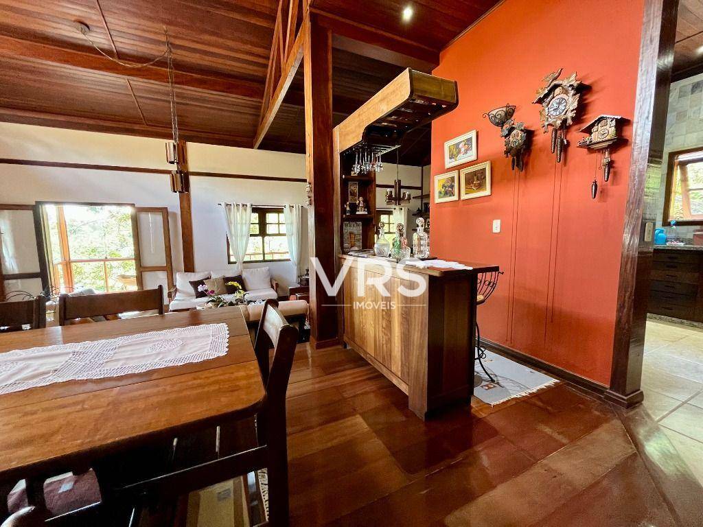 Casa de Condomínio à venda com 4 quartos, 330m² - Foto 10