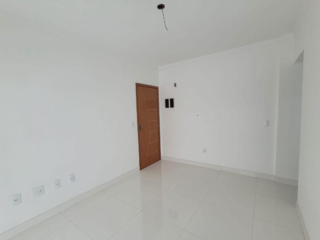 Apartamento à venda com 2 quartos, 73m² - Foto 3