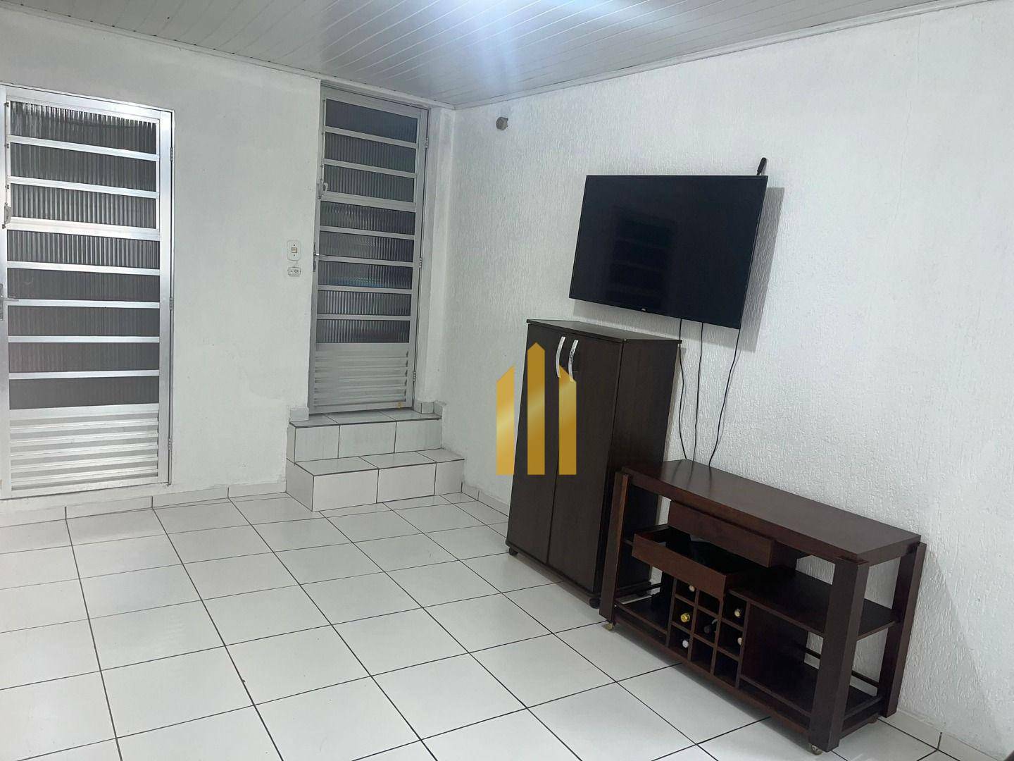 Casa à venda com 2 quartos, 74m² - Foto 4