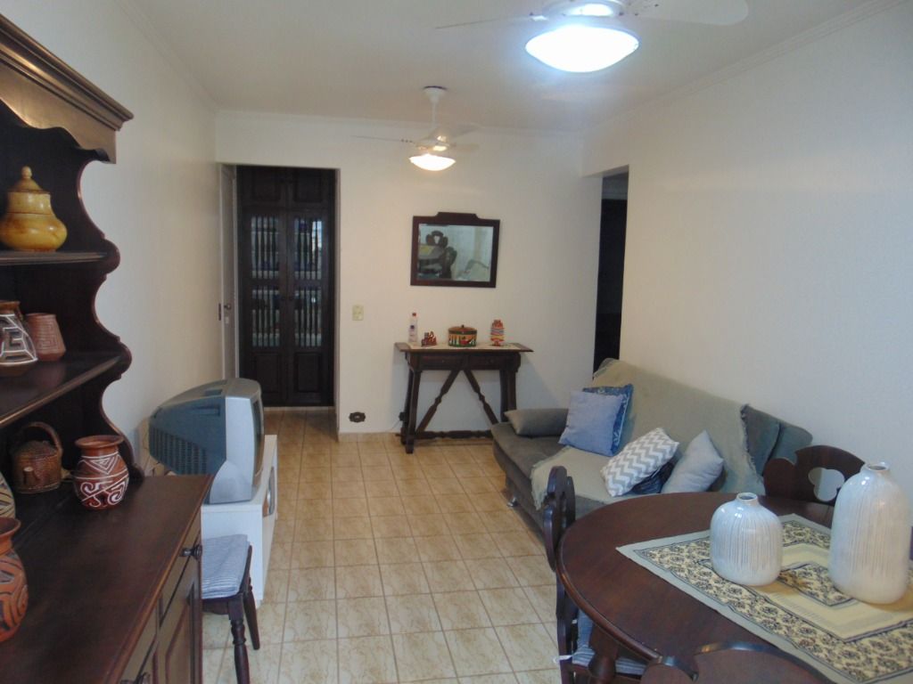 Apartamento à venda com 2 quartos, 70m² - Foto 2