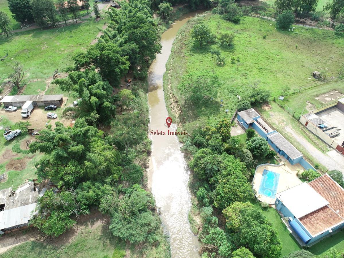 Fazenda à venda com 2 quartos, 2599m² - Foto 13