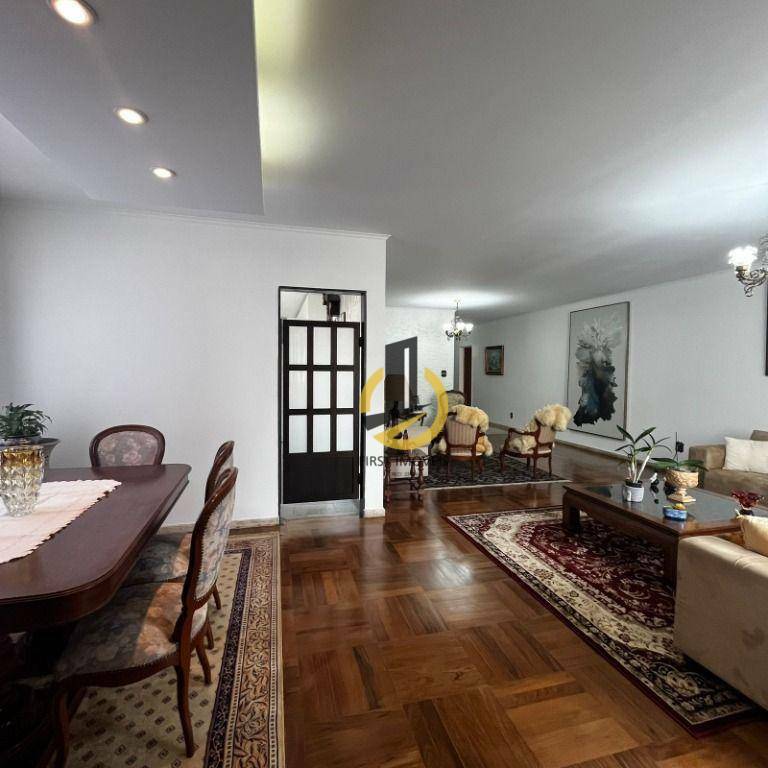 Apartamento à venda com 3 quartos, 240m² - Foto 3