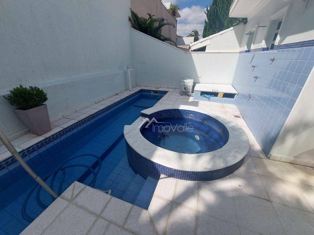 Casa de Condomínio para alugar com 5 quartos, 350m² - Foto 21