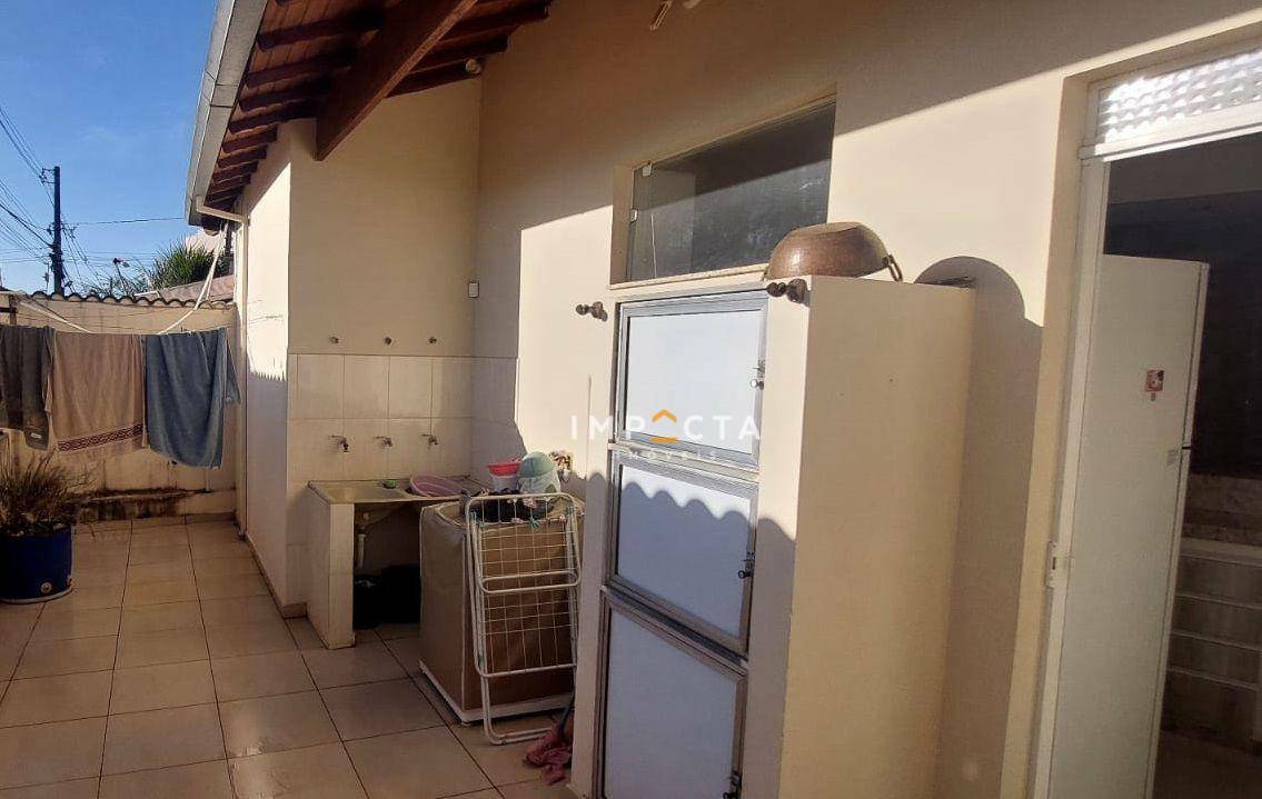 Casa à venda com 4 quartos, 306m² - Foto 26