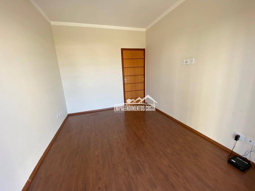 Casa à venda com 3 quartos, 260m² - Foto 15