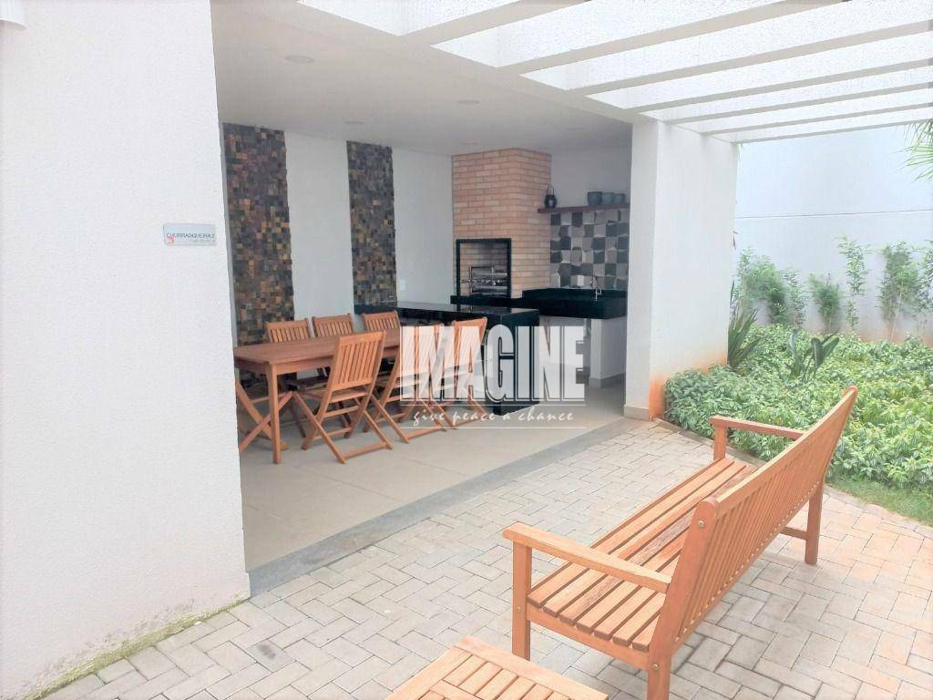 Apartamento à venda com 2 quartos, 45m² - Foto 11