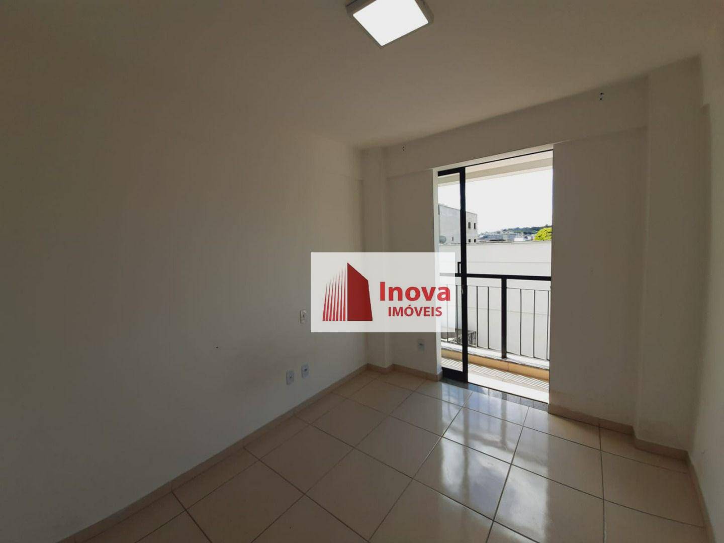 Apartamento à venda com 2 quartos, 74m² - Foto 4