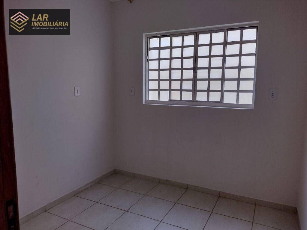 Casa para alugar com 3 quartos, 180m² - Foto 21