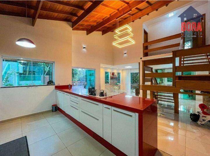 Casa à venda e aluguel com 4 quartos, 300m² - Foto 32