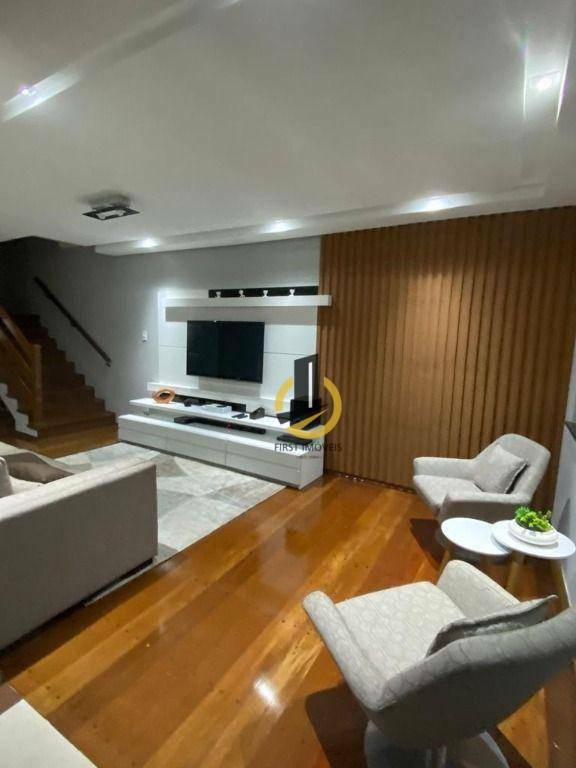 Casa à venda com 3 quartos, 380m² - Foto 1