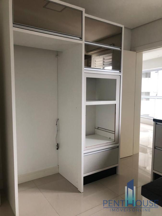 Apartamento para alugar com 3 quartos, 132m² - Foto 7