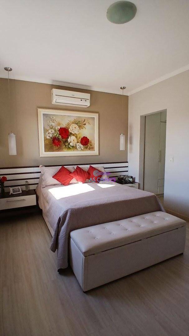Casa à venda com 4 quartos, 432m² - Foto 14