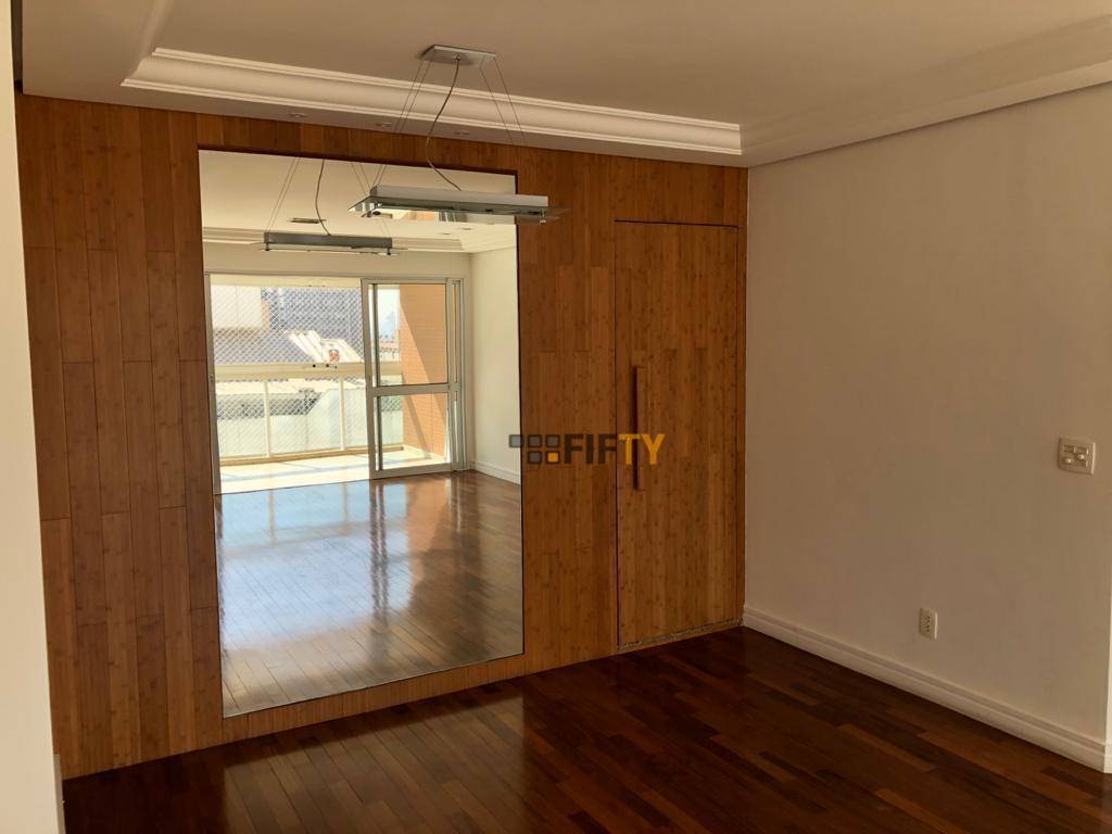 Apartamento para alugar com 3 quartos, 124m² - Foto 10