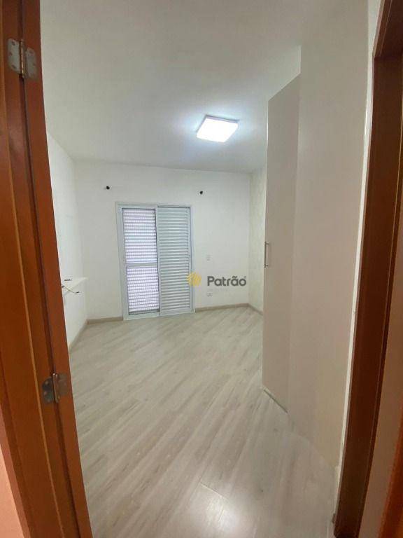 Cobertura para alugar com 3 quartos, 200m² - Foto 19