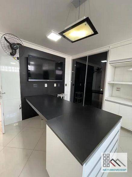 Casa de Condomínio para alugar com 4 quartos, 365m² - Foto 7