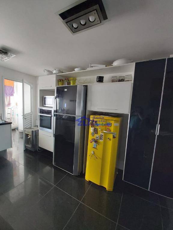 Apartamento à venda com 3 quartos, 184m² - Foto 9