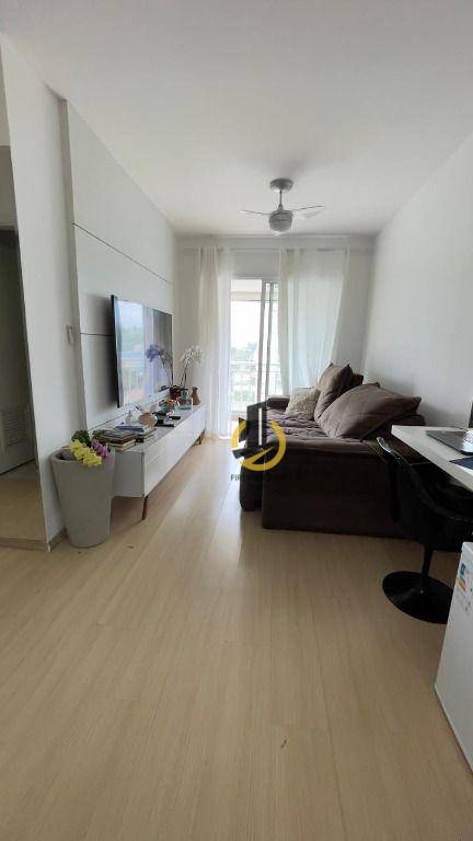 Apartamento à venda com 2 quartos, 71m² - Foto 4