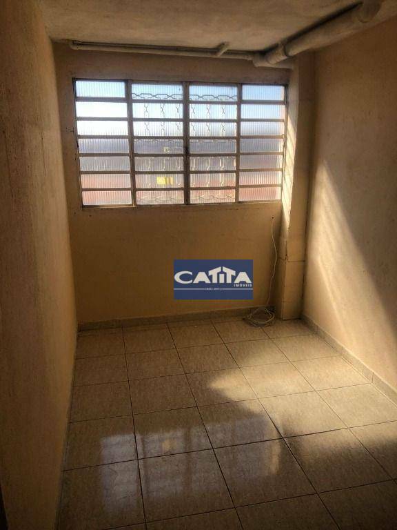 Casa para alugar com 2 quartos, 100m² - Foto 13