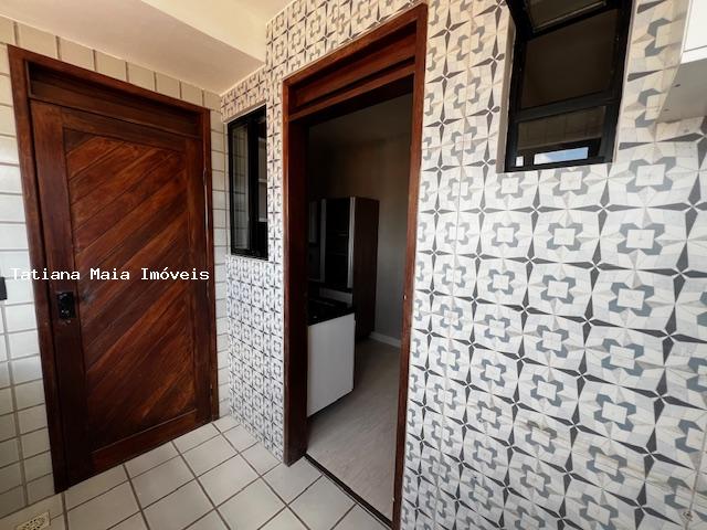 Apartamento à venda com 3 quartos, 75m² - Foto 2