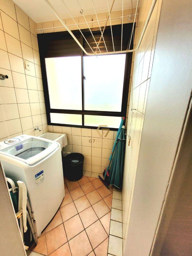 Apartamento à venda com 2 quartos, 67m² - Foto 17