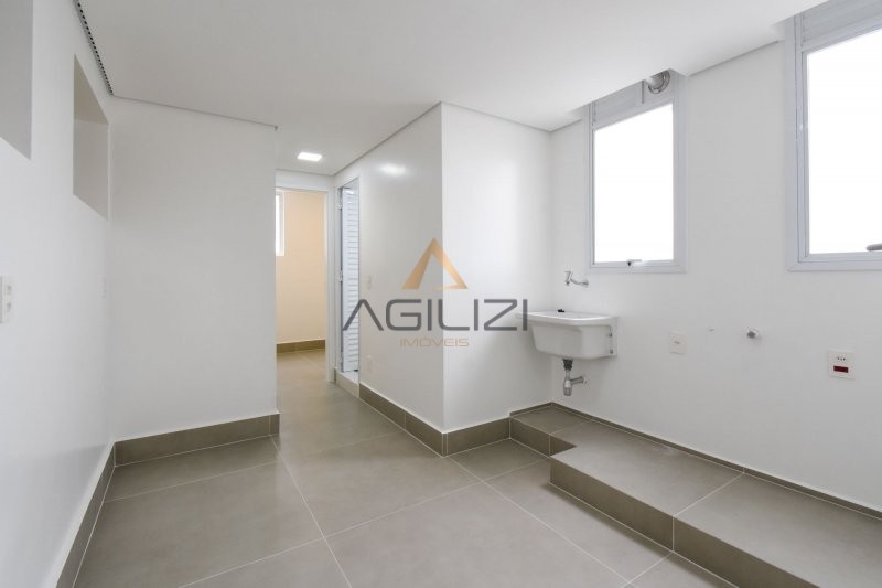 Apartamento à venda com 3 quartos, 306m² - Foto 11