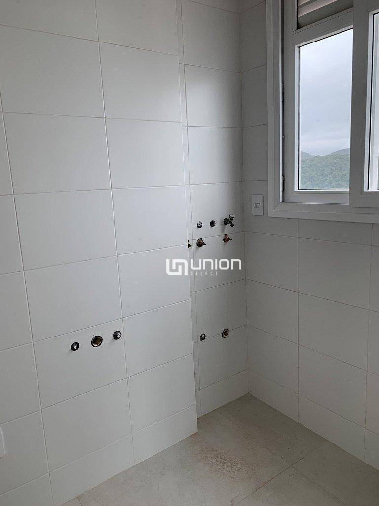 Apartamento à venda com 3 quartos, 200m² - Foto 10