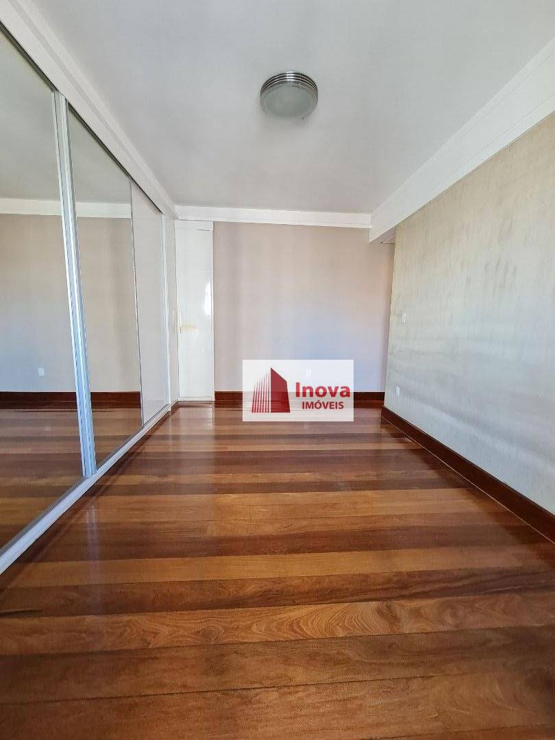 Apartamento à venda com 4 quartos, 160m² - Foto 18