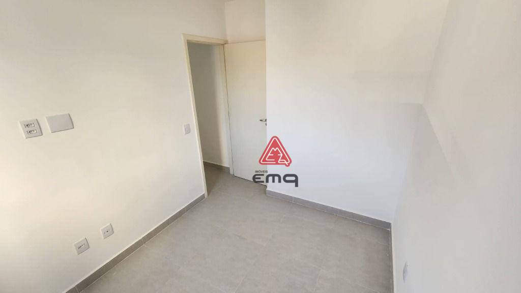 Apartamento para alugar com 2 quartos, 40m² - Foto 19