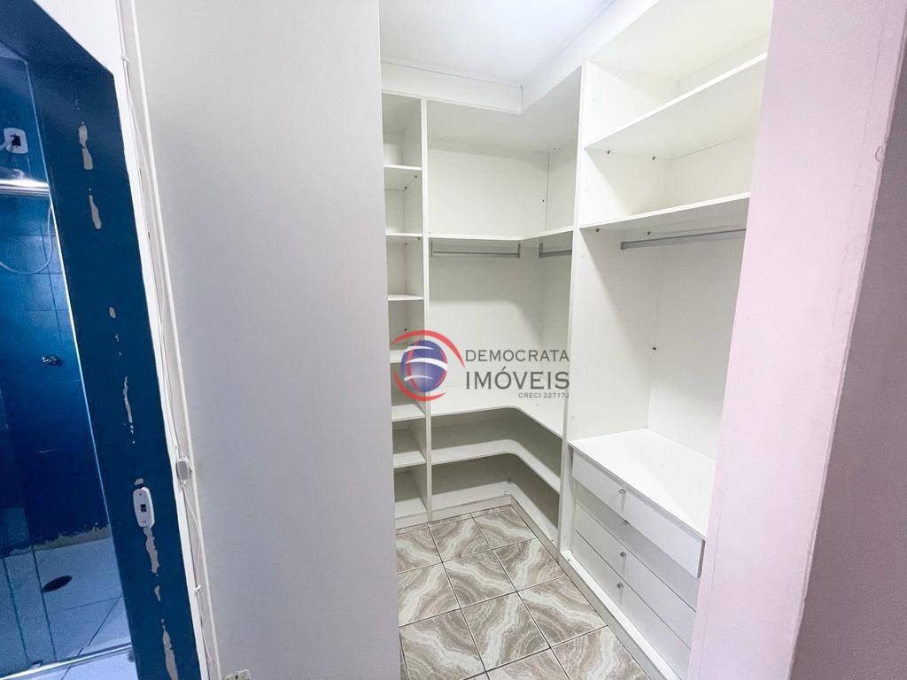 Sobrado à venda com 3 quartos, 380m² - Foto 4