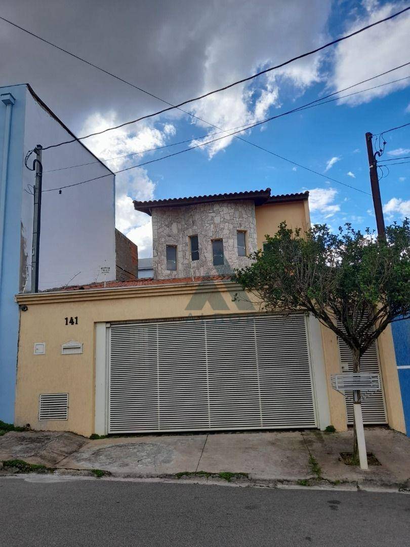 Casa, 3 quartos, 247 m² - Foto 2