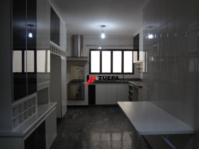 Apartamento à venda com 4 quartos, 211m² - Foto 7